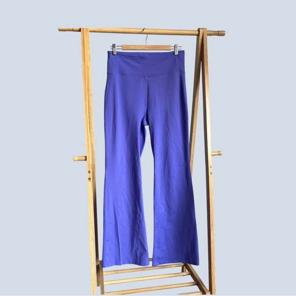 GIRLFRIEND COLLECTIVE Purple Flare Leggings - Picture 2 of 7